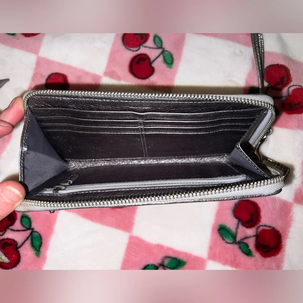 Coach Poppy Butterfly Bandana Metallic Silver Graffiti Wristlet Wallet Y2K 🦋 - Picture 6 of 16